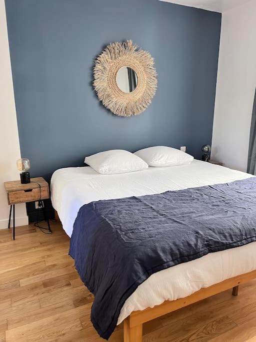 Le Rabelais, Superbe Appartement En Duplex, Proche Forteresse Et Monument Historique Chinon Exterior photo